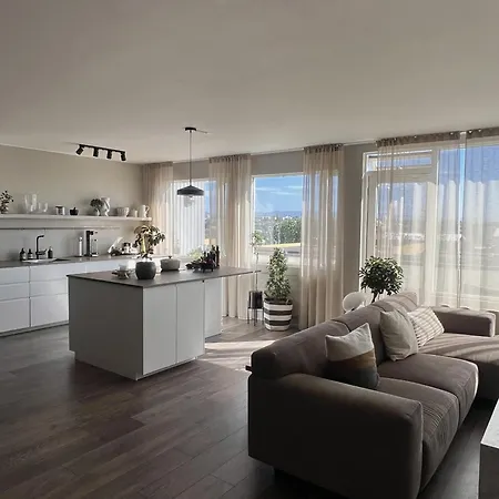 E8 - Cozy 2 Bedroom Apartment In Central Reykjavik, With View Exterior photo